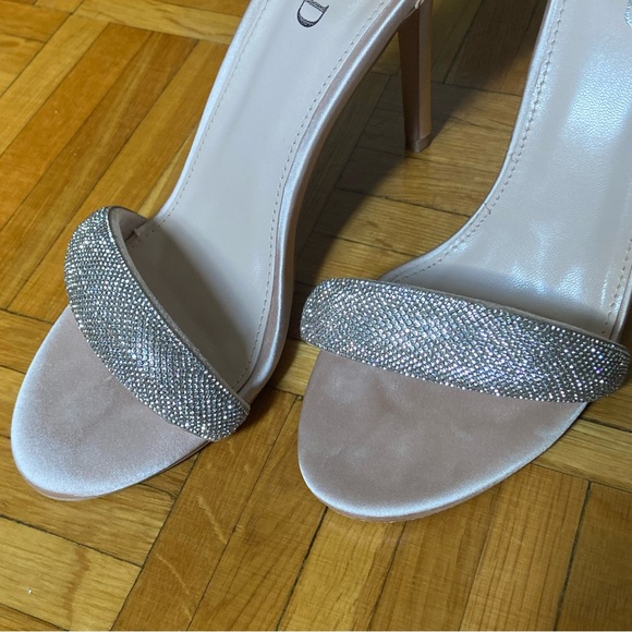 RAID Strap Heels in Nude Blush Color Size 38 - Picture 3 of 7